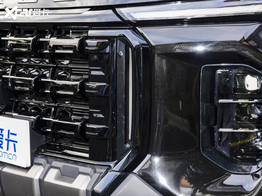 2023���I(l��ng)�� ��Խ�� 2.0T ��Ş�� 7��