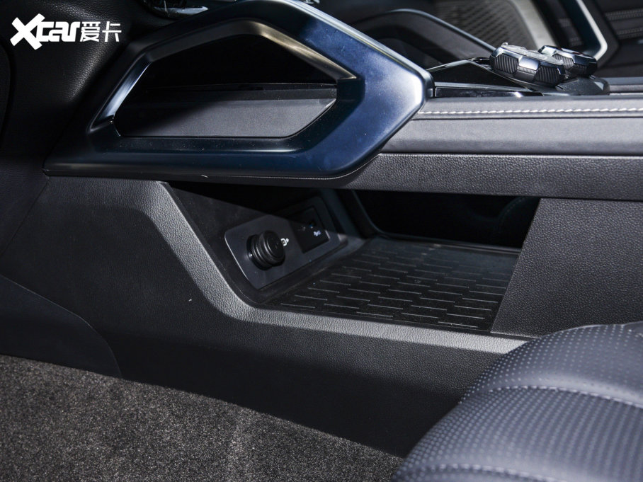 2023���I�� ��Խ�� 2.0T ��Ş�� 7��