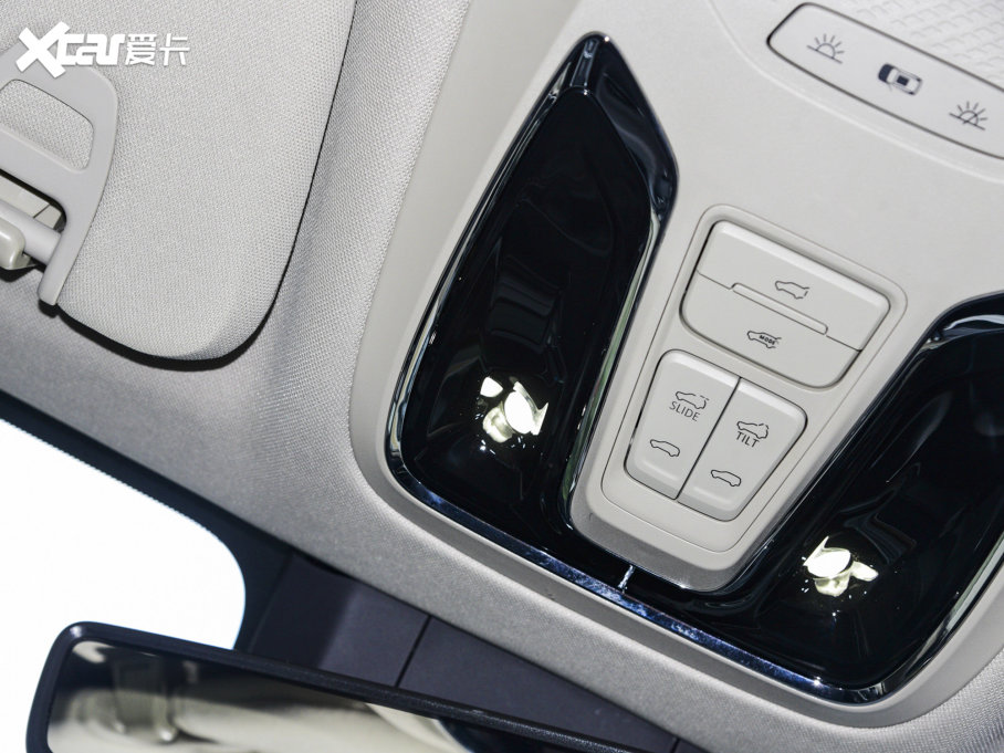 2023���I(l��ng)�� ��Խ�� 2.0T ��Ş�� 7��