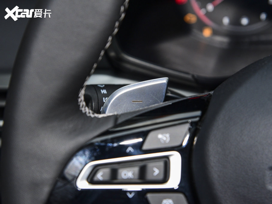 2023���I(l��ng)�� ��Խ�� 2.0T ��Ş�� 7��