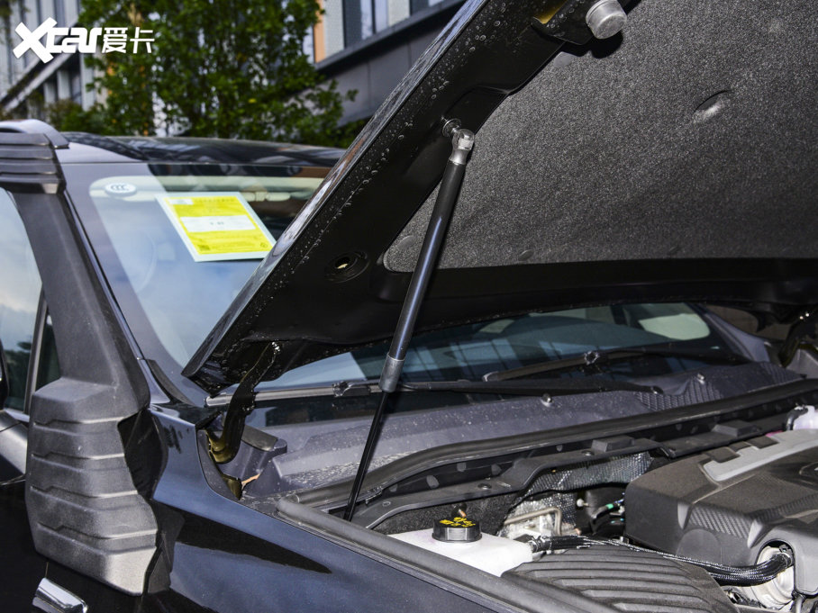 2023���I(l��ng)�� ��Խ�� 2.0T ��Ş�� 7��