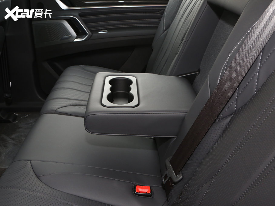 2023���I�� ���߰� 2.0T ��Ӣ�� 7��