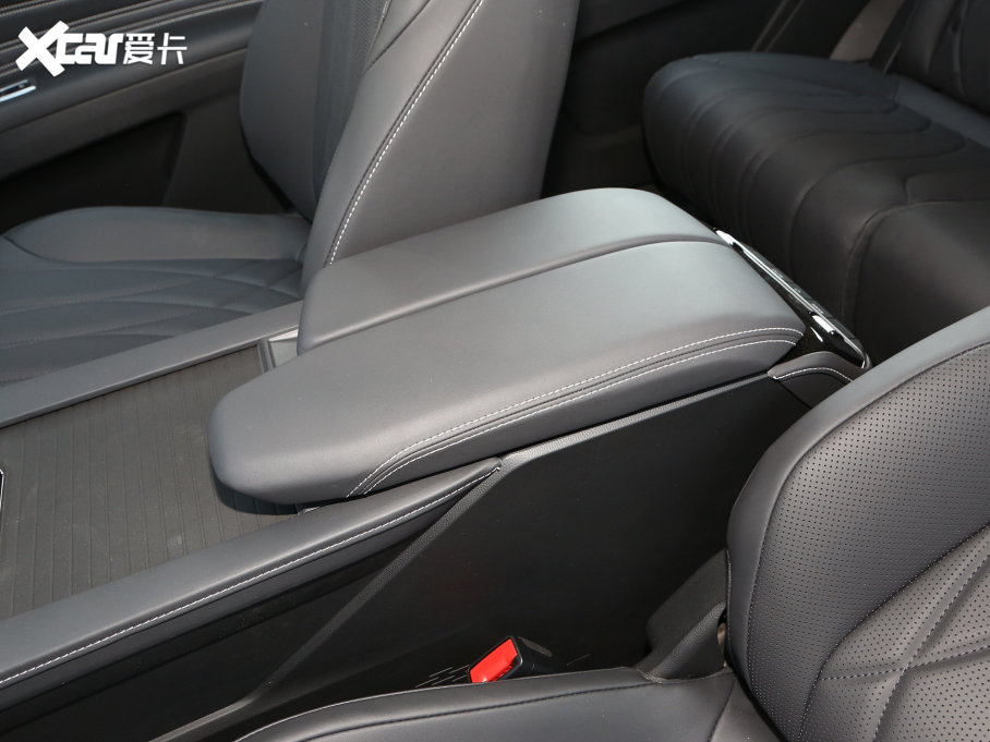 2023���I�� ���߰� 2.0T ��Ӣ�� 7��