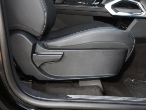 2023��߰� 2.0T ��Ӣ�� 7�� ���g����