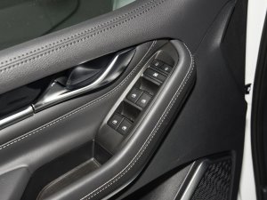 2023Ŀ PLUS 2.0T ԄӺA п؅^