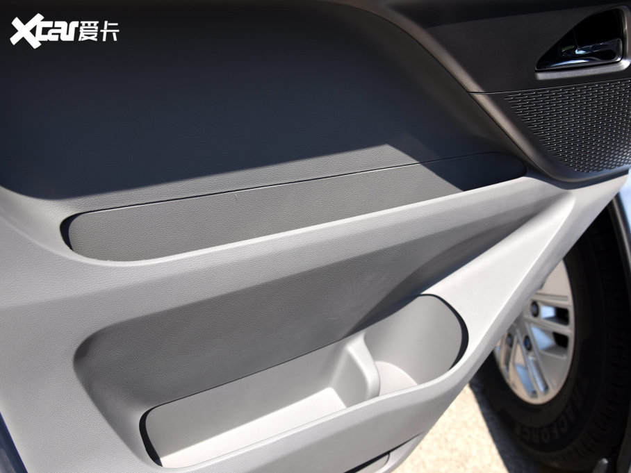 2023ͨMAXUS ;V70 2.0T Ӣ ԄLS 6/7 