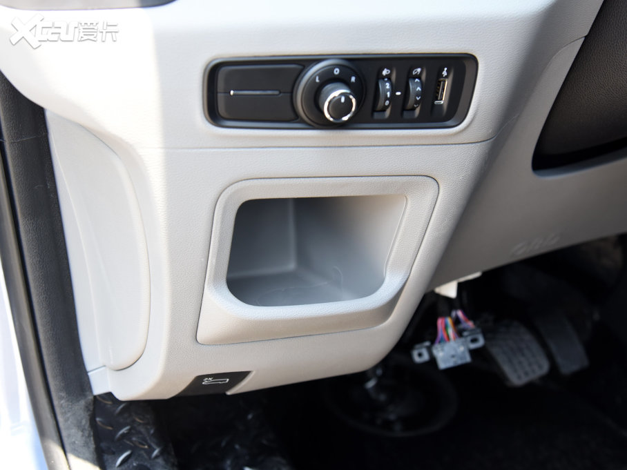 2023ͨMAXUS ;V70 2.0T Ӣ Ԅ(dng)LS 6/7 