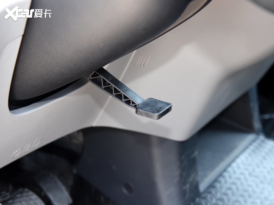 2023ͨMAXUS ;V70 2.0T Ӣ ԄLS 6/7 