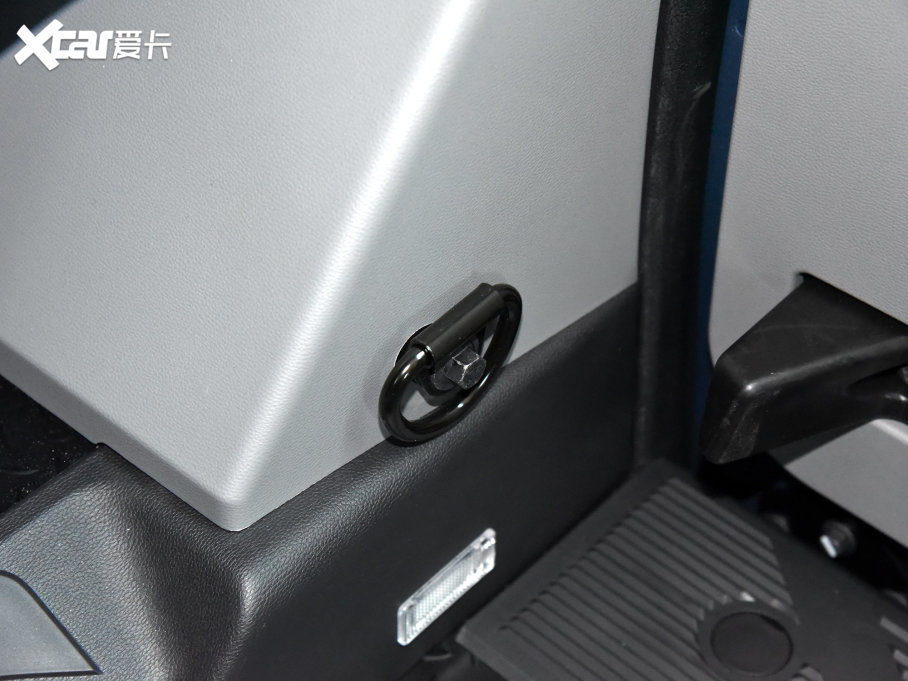 2023ͨMAXUS ;V70 2.0T Ӣ ԄLS 6/7 