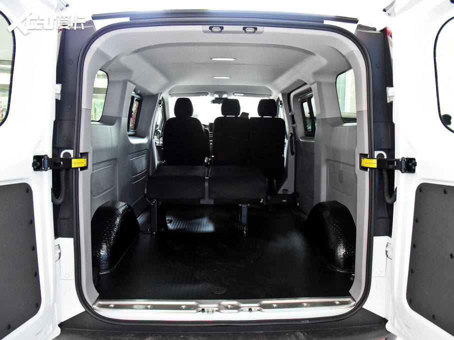 2023ͨMAXUS ;V70 2.0T Ӣ ԄӶS 5/6 