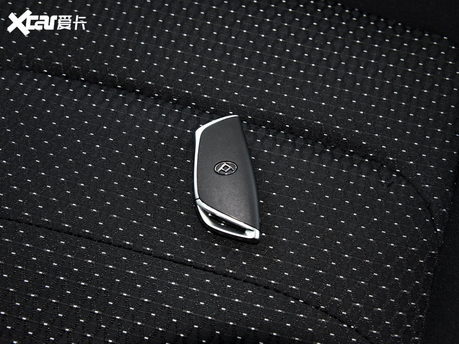 2023ͨMAXUS ;V70 2.0T Ӣ Ԅ(dng)S 5/6 