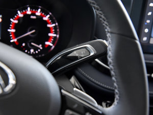 20232.0T Ӣ ԄӶS 5/6  QU