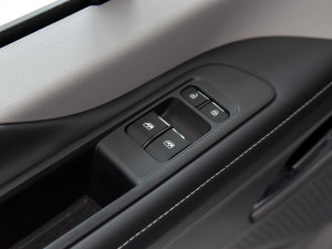 20232.0T Ӣ ԄӶS 5/6  {܇ƅ^(q)	