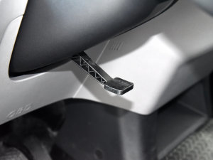 20232.0T Ӣ ԄӶS 5/6  п؅^