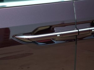 2023款2.0T 星河七座版 主驾门拉手