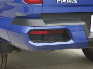 2023款星际L 2.0T 柴油 手动四驱精英版平箱 细节外观