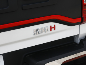 2023HH 2.0T ͆ ԄӃ򌾫ӢL ^