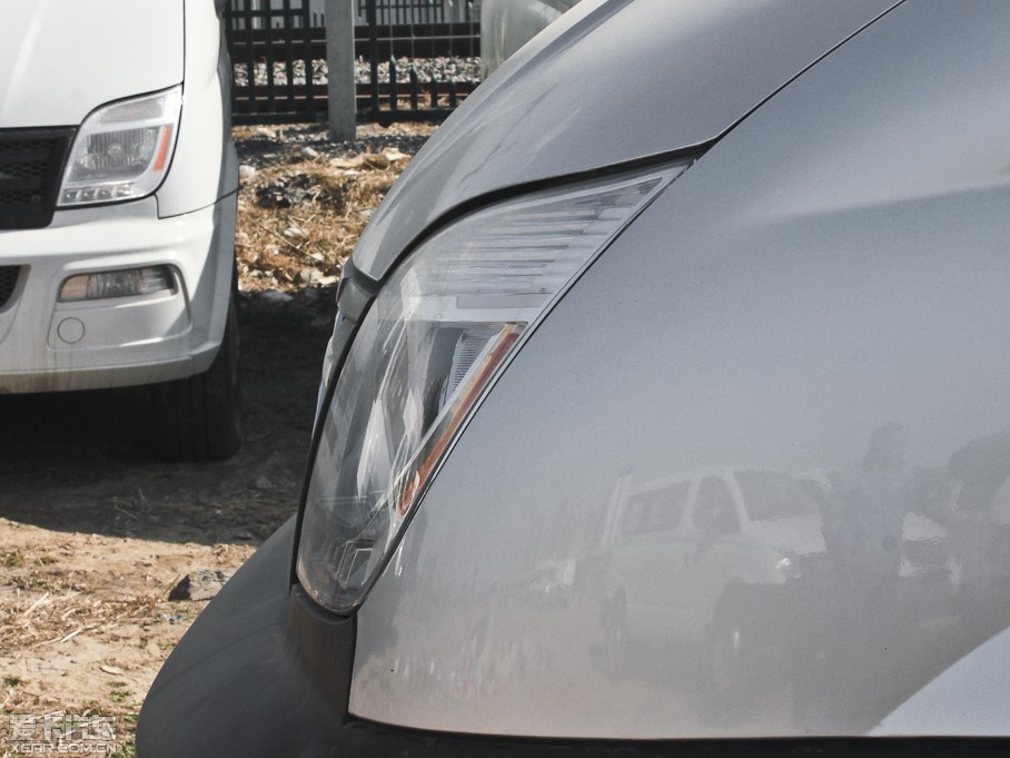 2012ͨMAXUS V80 2.5T 픳ֵC