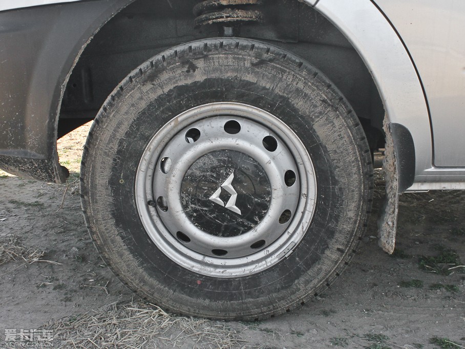 2012ͨMAXUS V80 2.5T 픳ֵC