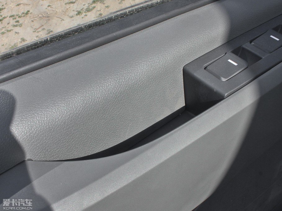 2012ͨMAXUS V80 2.5T 픳ֵC