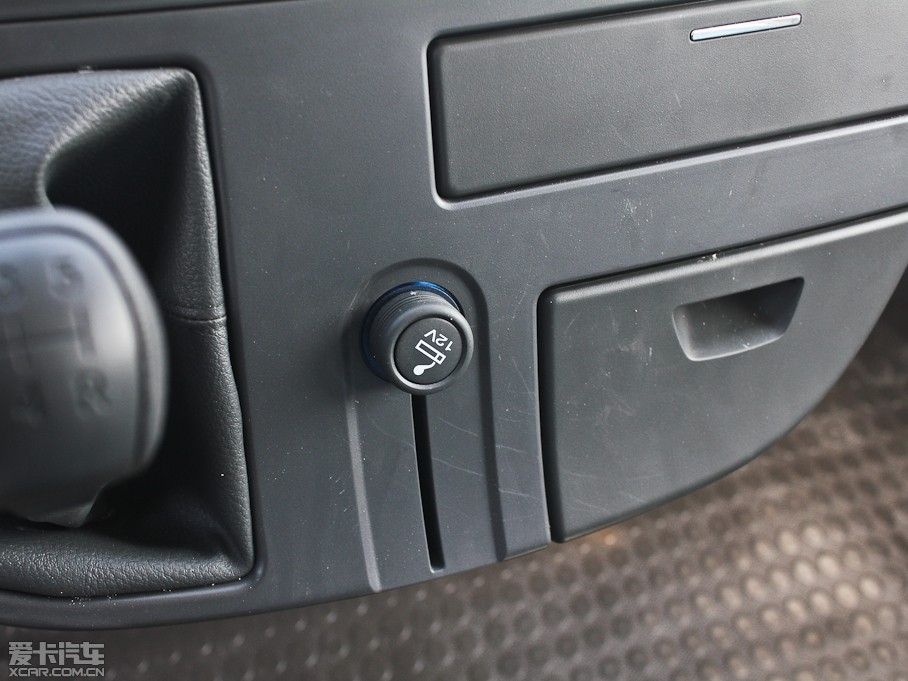 2012ͨMAXUS V80 2.5T 픳ֵC