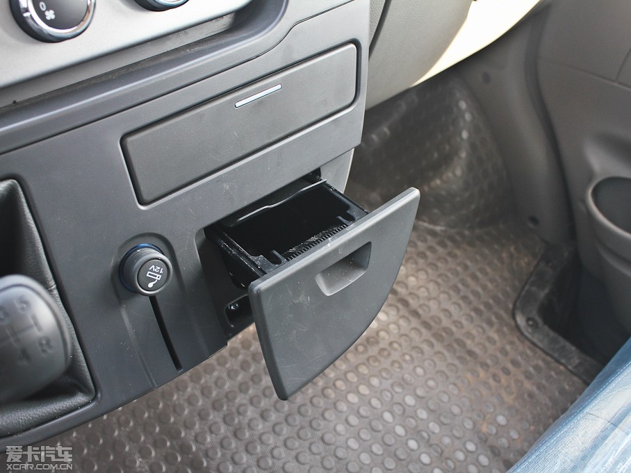 2012ͨMAXUS V80 2.5T 픳ֵC