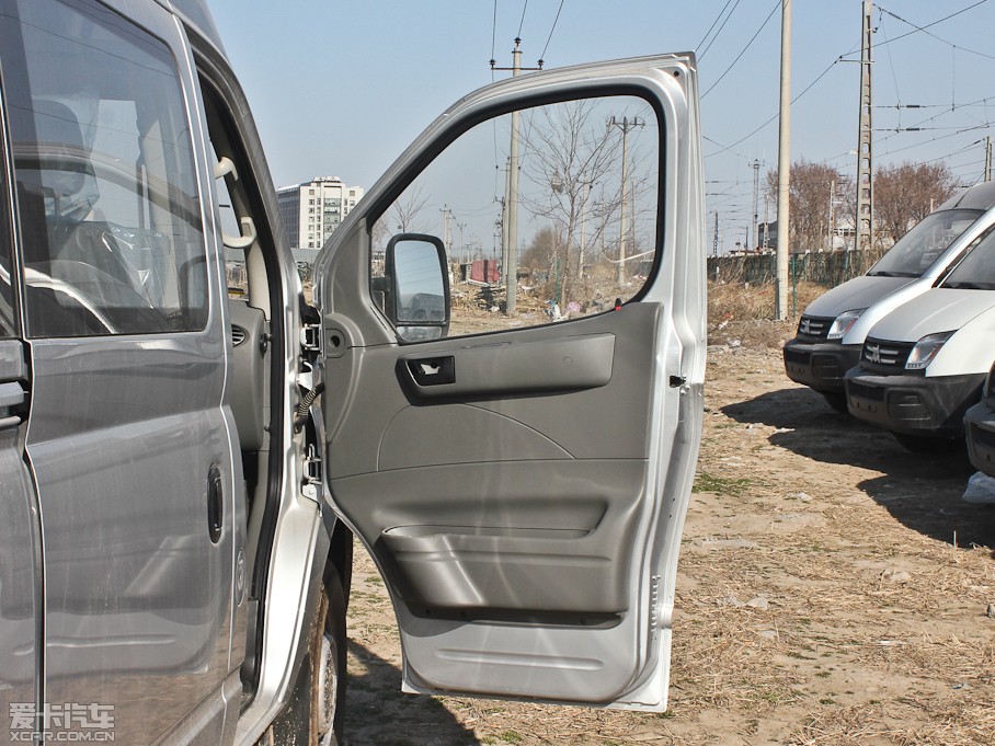 2012ͨMAXUS V80 2.5T 픳ֵC