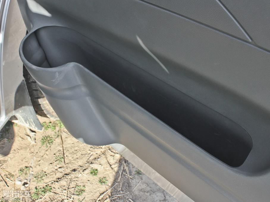 2012ͨMAXUS V80 2.5T 픳ֵC