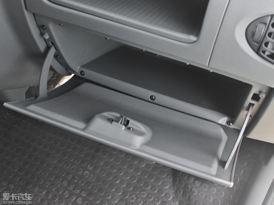 2012ͨMAXUS V80 2.5T 픳ֵC