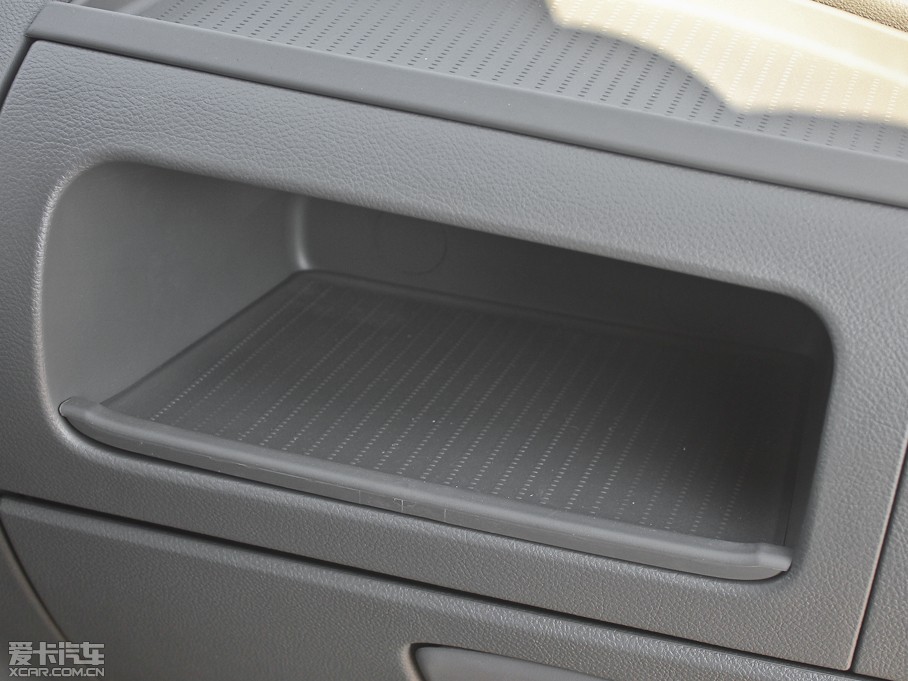 2012ͨMAXUS V80 2.5T 픳ֵC