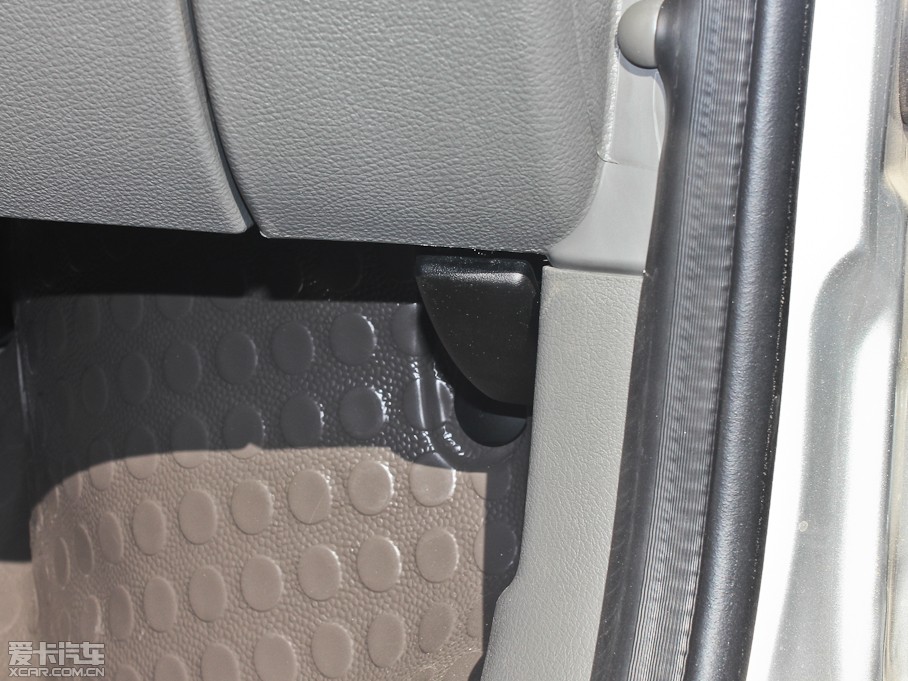 2012ͨMAXUS V80 2.5T 픳ֵC