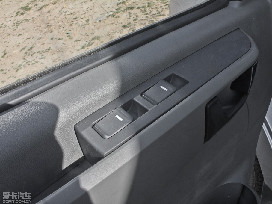 2012ͨMAXUS V80 2.5T 픳ֵC