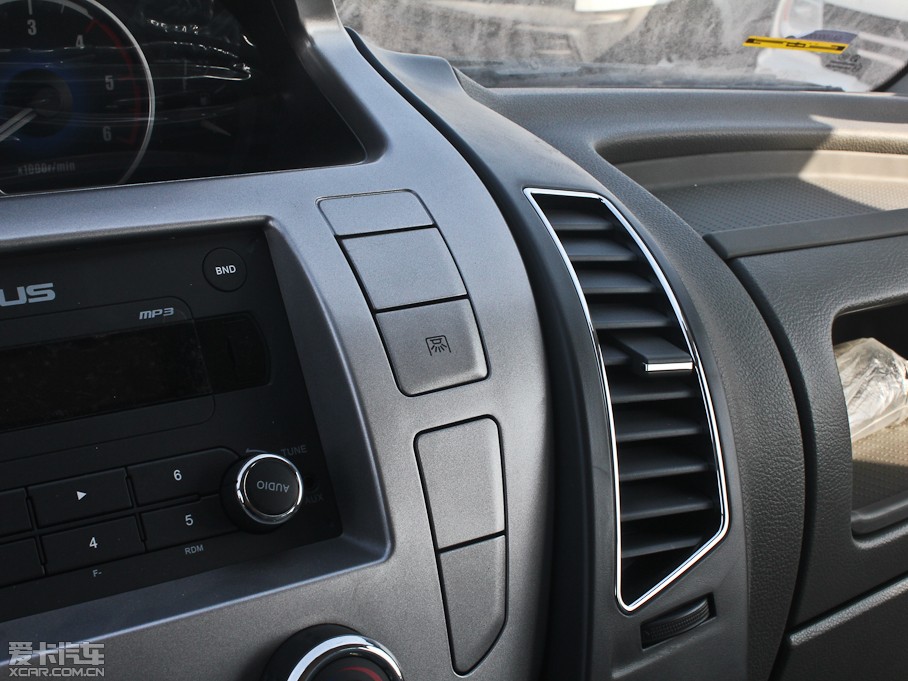 2012ͨMAXUS V80 2.5T 픳ֵC