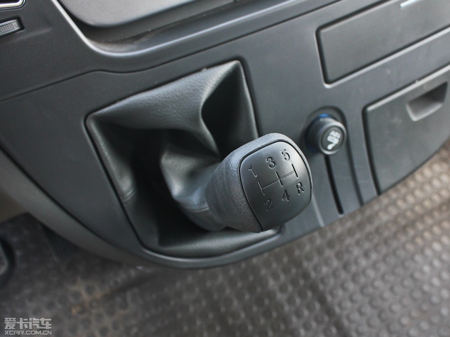 2012ͨMAXUS V80 2.5T 픳ֵC