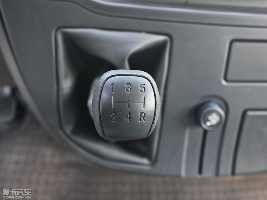 2012ͨMAXUS V80 2.5T 픳ֵC