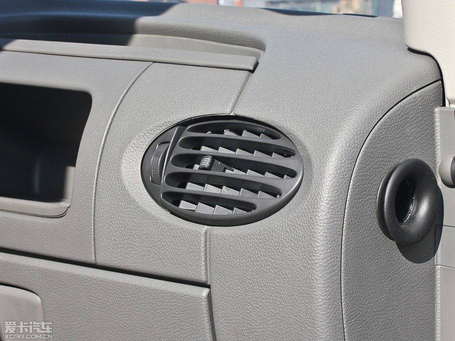 2012ͨMAXUS V80 2.5T 픳ֵC