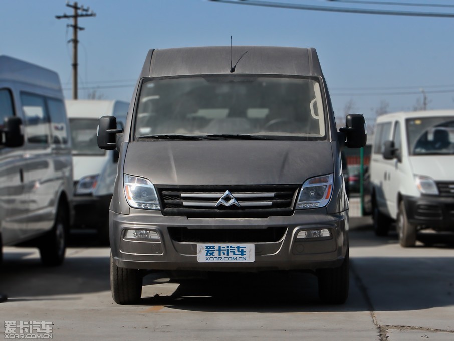 2012款上汽大通v802.5t 中顶超值物流版b