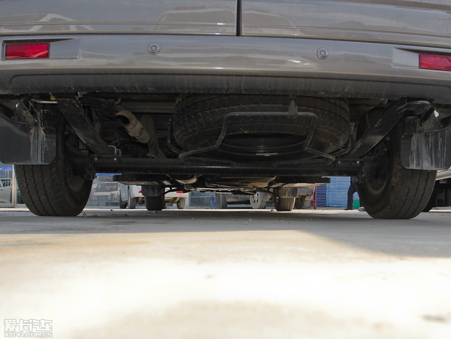 2012��������ͨMAXUS V80 2.5T ��픳�ֵ������B