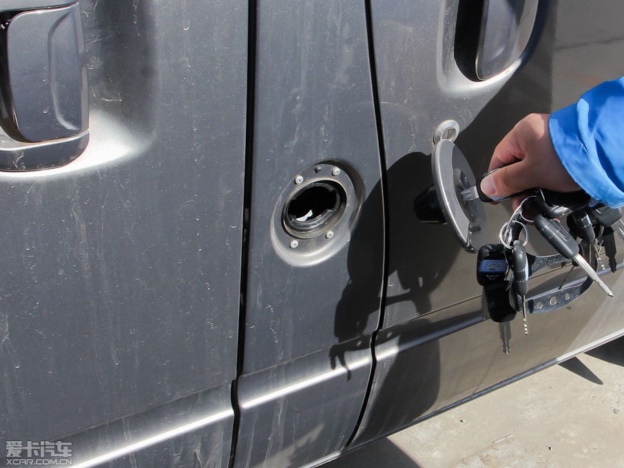 2012ͨMAXUS V80 2.5T 픳ֵB