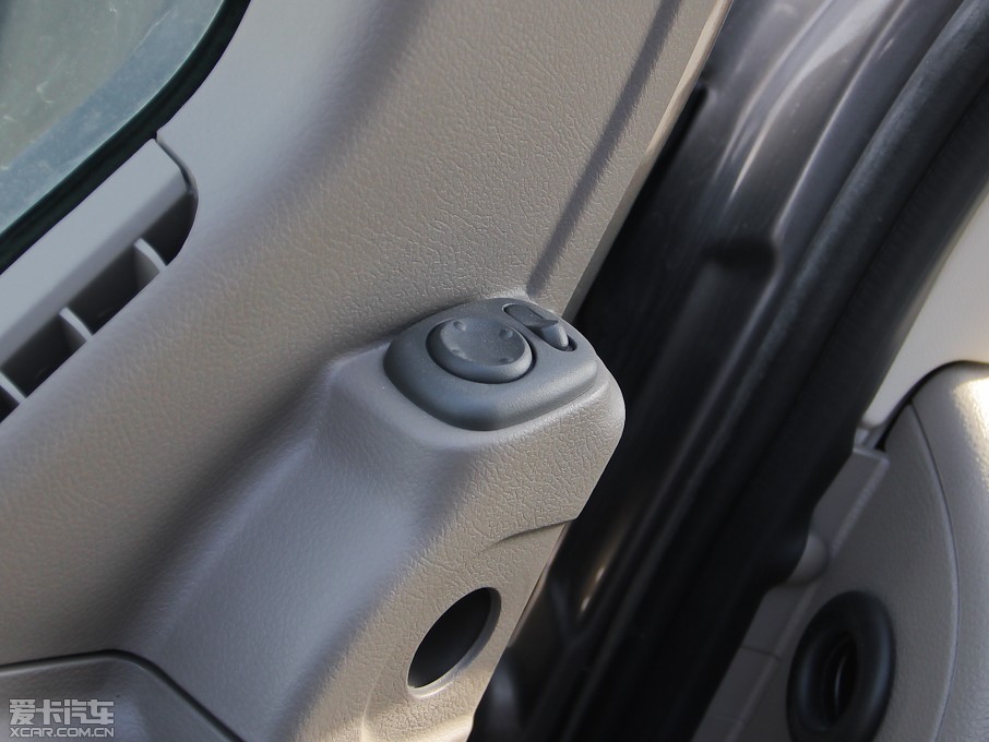 2012ͨMAXUS V80 2.5T 픳ֵB