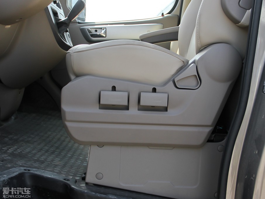 2012ͨMAXUS V80 2.5T 픳ֵB