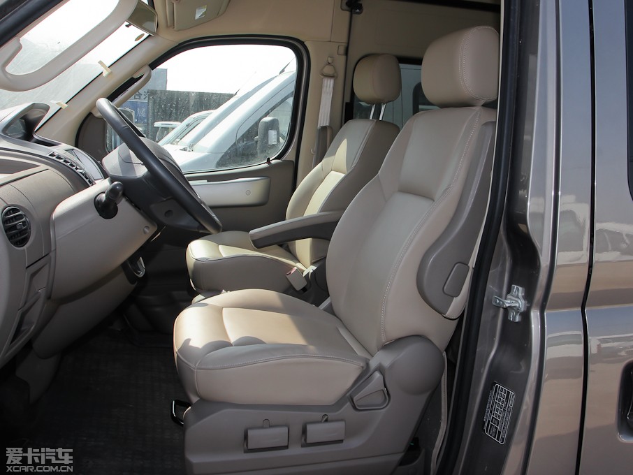 2012ͨMAXUS V80 2.5T 픳ֵB