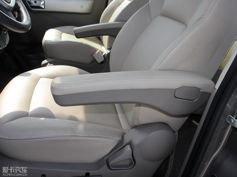 2012ͨMAXUS V80 2.5T 픳ֵB