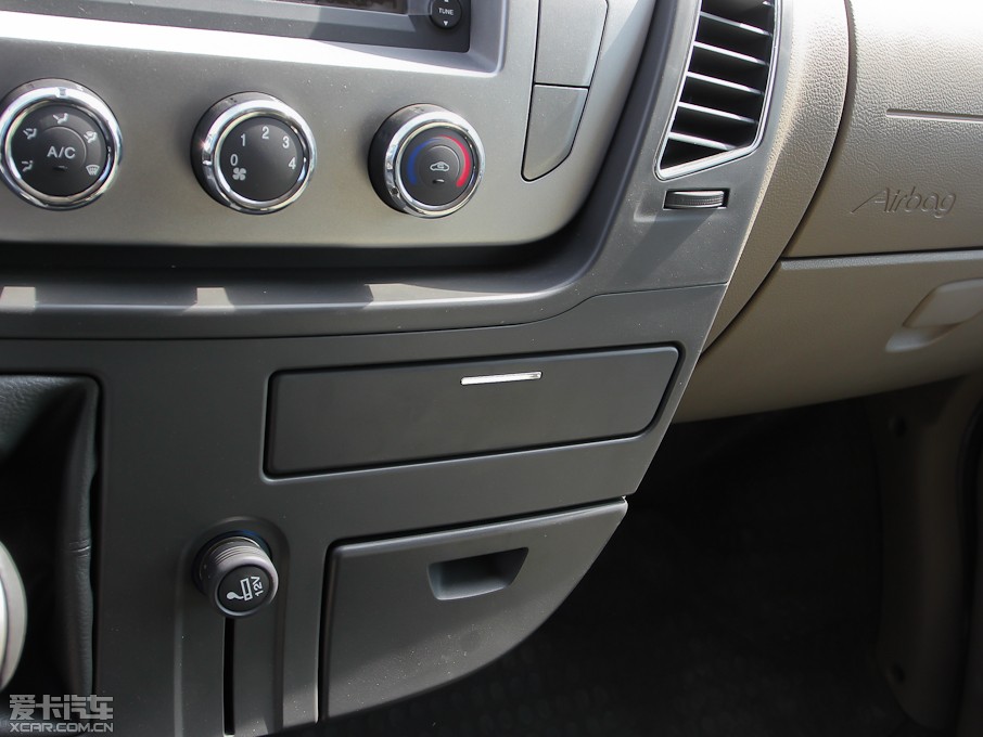 2012ͨMAXUS V80 2.5T 픳ֵB