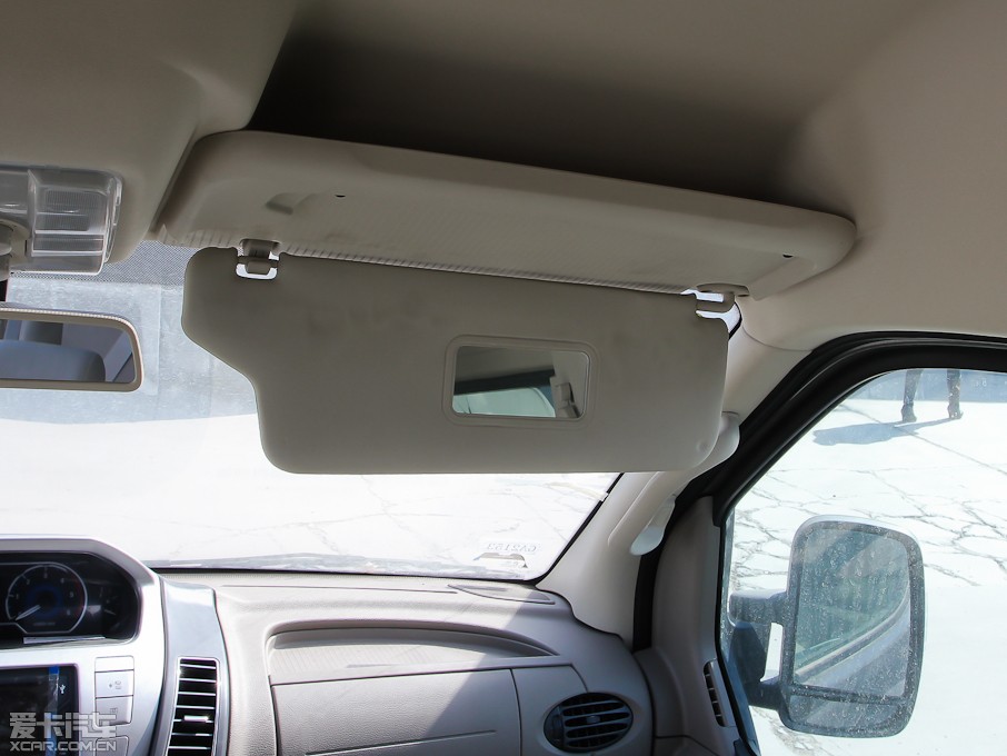 2012ͨMAXUS V80 2.5T 픳ֵB