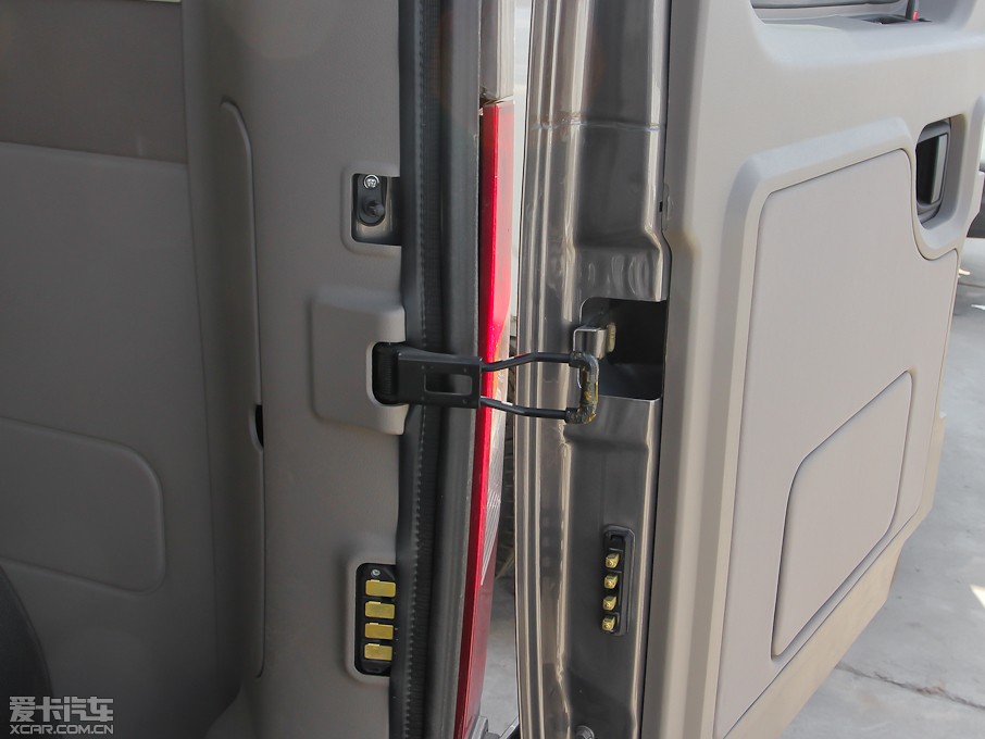 2012ͨMAXUS V80 2.5T 픳ֵB