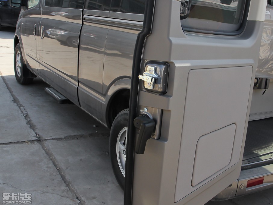 2012ͨMAXUS V80 2.5T 픳ֵB
