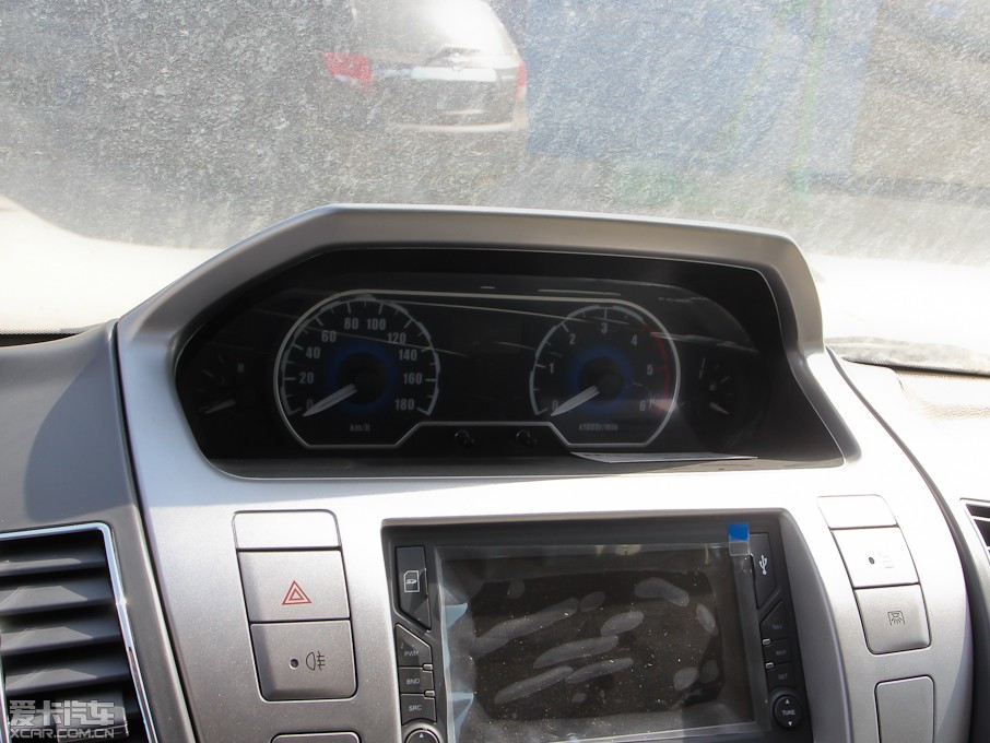 2012��������ͨMAXUS V80 2.5T ��픳�ֵ������B