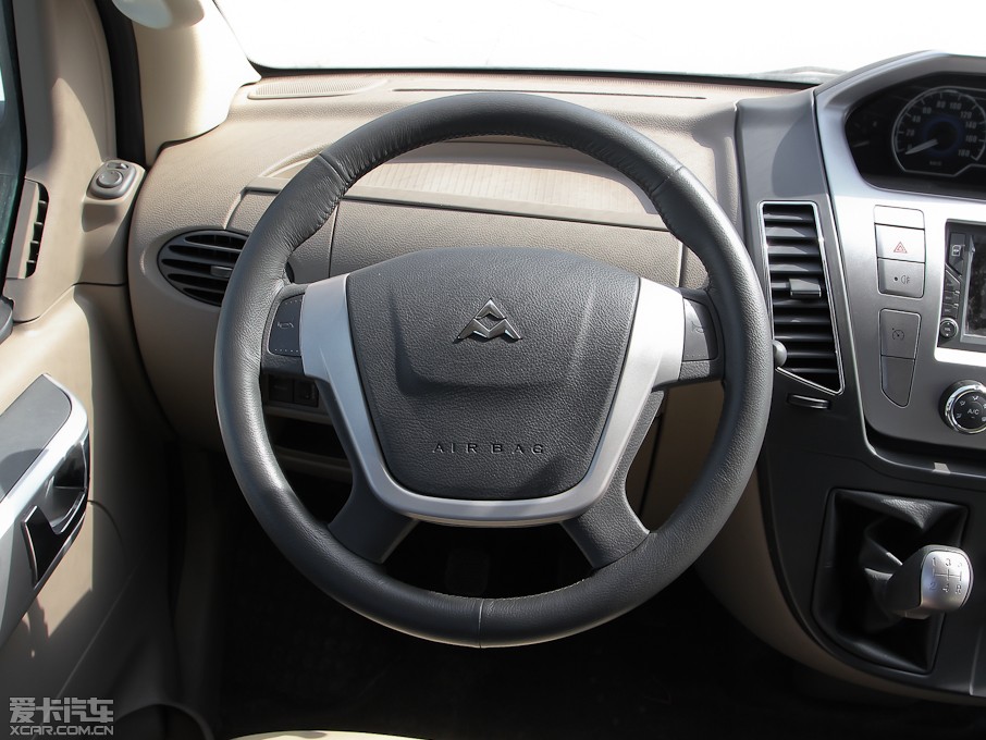 2012��������ͨMAXUS V80 2.5T ��픳�ֵ������B