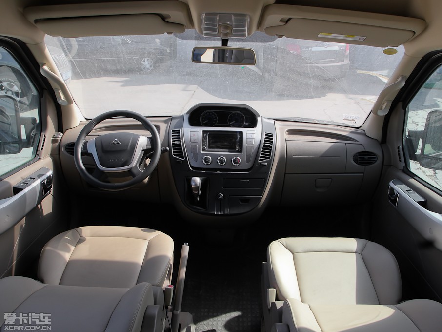 2012��������ͨMAXUS V80 2.5T ��픳�ֵ������B
